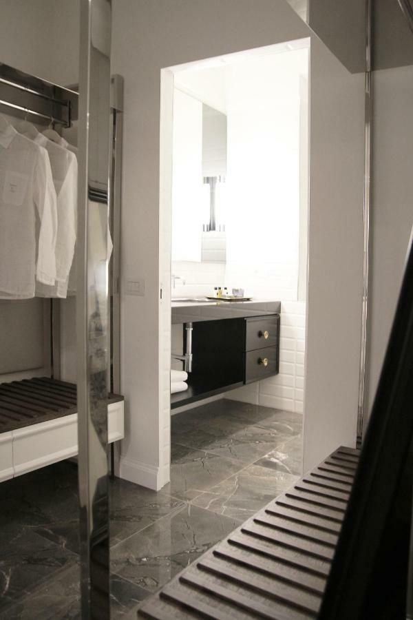 Suite Via Roma 119 ลาสเปเซีย ภายนอก รูปภาพ